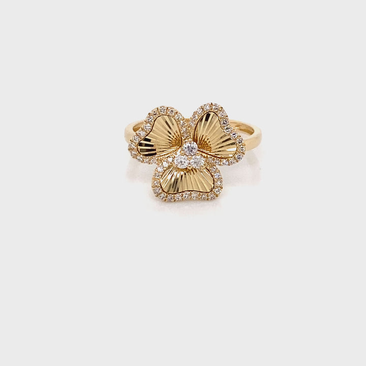 Elegant Floral Gold Ring